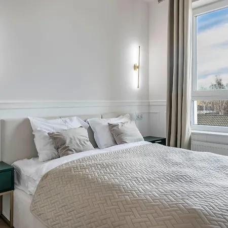 Nowoczesny Z Balkonem I Widokiem Na Aparthotel